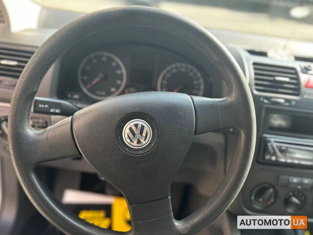 Фольксваген Гольф 2007 в Черновцах на Automoto.ua Серый Фольксваген Гольф, объемом двигателя 1.6 л и пробегом 287 тыс. км за 6000 $, фото 12 на Automoto.ua