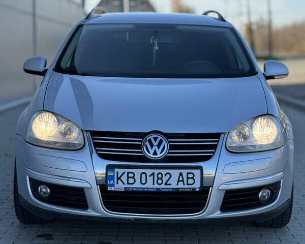 Серый Фольксваген Гольф, объемом двигателя 1.6 л и пробегом 242 тыс. км за 4900 $, фото 3 на Automoto.ua