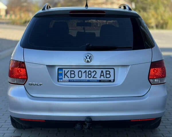 Серый Фольксваген Гольф, объемом двигателя 1.6 л и пробегом 242 тыс. км за 4900 $, фото 7 на Automoto.ua