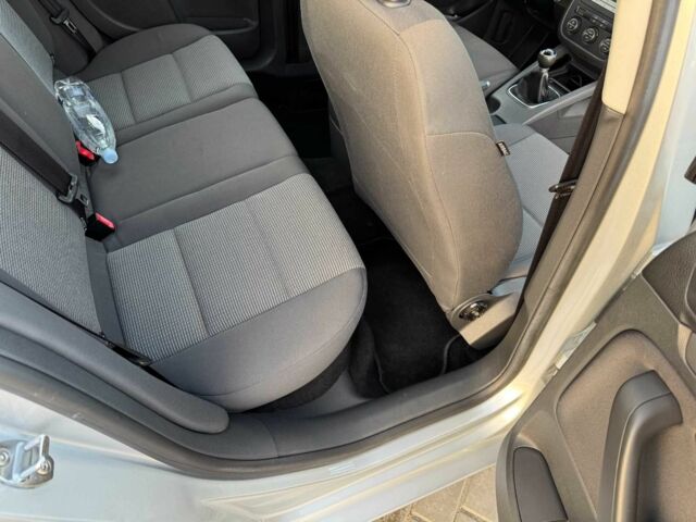 Серый Фольксваген Гольф, объемом двигателя 1.6 л и пробегом 193 тыс. км за 6450 $, фото 18 на Automoto.ua