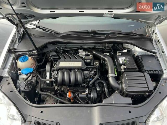 Серый Фольксваген Гольф, объемом двигателя 1.6 л и пробегом 198 тыс. км за 6899 $, фото 65 на Automoto.ua