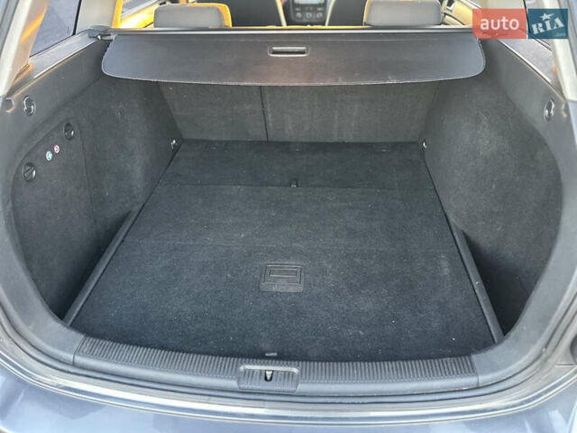 Сірий Фольксваген Гольф, об'ємом двигуна 1.39 л та пробігом 254 тис. км за 5200 $, фото 17 на Automoto.ua