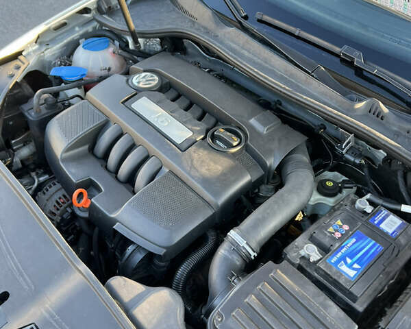 Серый Фольксваген Гольф, объемом двигателя 1.6 л и пробегом 200 тыс. км за 6300 $, фото 9 на Automoto.ua