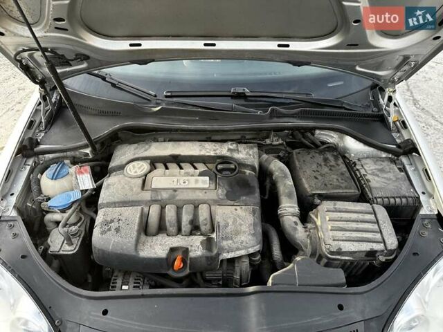 Сірий Фольксваген Гольф, об'ємом двигуна 1.6 л та пробігом 221 тис. км за 5500 $, фото 20 на Automoto.ua