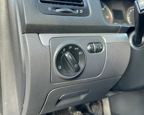 Серый Фольксваген Гольф, объемом двигателя 1.9 л и пробегом 233 тыс. км за 5099 $, фото 13 на Automoto.ua