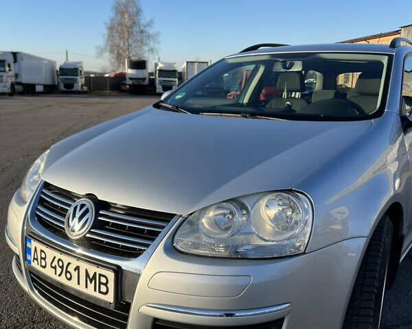 Серый Фольксваген Гольф, объемом двигателя 1.6 л и пробегом 200 тыс. км за 6300 $, фото 3 на Automoto.ua