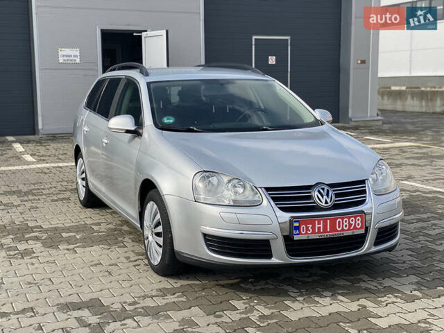 Серый Фольксваген Гольф, объемом двигателя 1.6 л и пробегом 218 тыс. км за 4999 $, фото 3 на Automoto.ua
