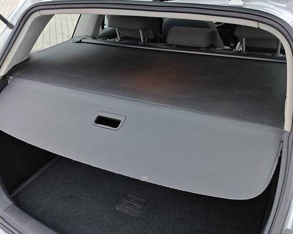 Серый Фольксваген Гольф, объемом двигателя 2 л и пробегом 350 тыс. км за 5999 $, фото 70 на Automoto.ua