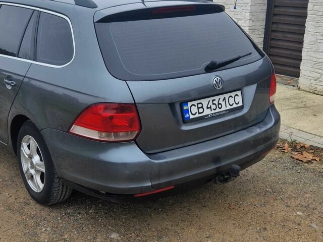 Серый Фольксваген Гольф, объемом двигателя 1.6 л и пробегом 300 тыс. км за 3900 $, фото 2 на Automoto.ua