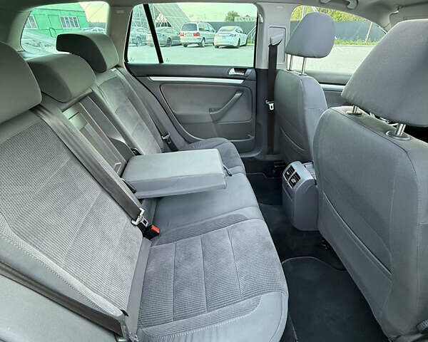 Сірий Фольксваген Гольф, об'ємом двигуна 0 л та пробігом 242 тис. км за 6700 $, фото 29 на Automoto.ua