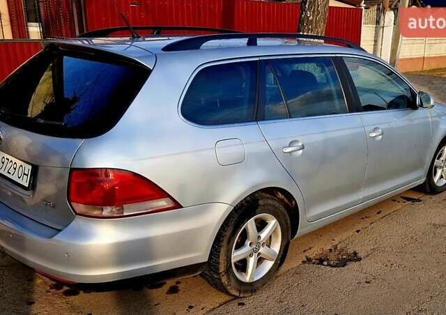 Серый Фольксваген Гольф, объемом двигателя 1.4 л и пробегом 260 тыс. км за 5700 $, фото 1 на Automoto.ua