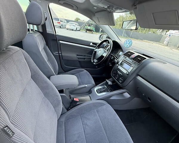 Сірий Фольксваген Гольф, об'ємом двигуна 0 л та пробігом 242 тис. км за 6700 $, фото 41 на Automoto.ua