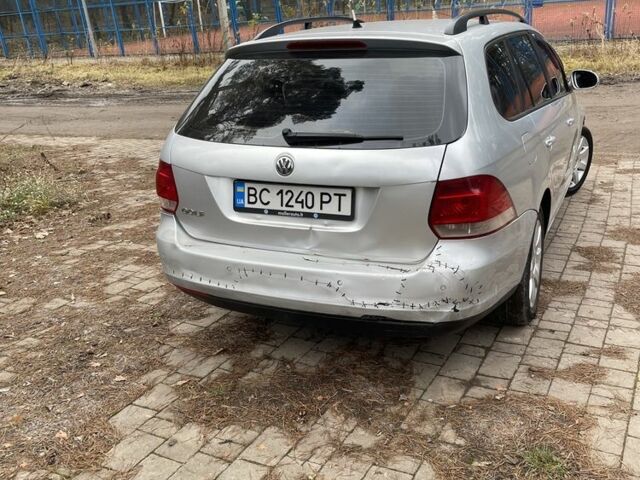 Серый Фольксваген Гольф, объемом двигателя 1.6 л и пробегом 240 тыс. км за 3950 $, фото 3 на Automoto.ua