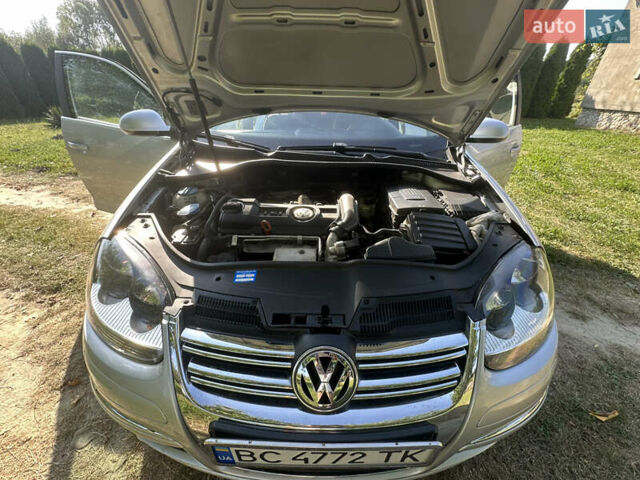 Сірий Фольксваген Гольф, об'ємом двигуна 1.39 л та пробігом 214 тис. км за 6200 $, фото 7 на Automoto.ua