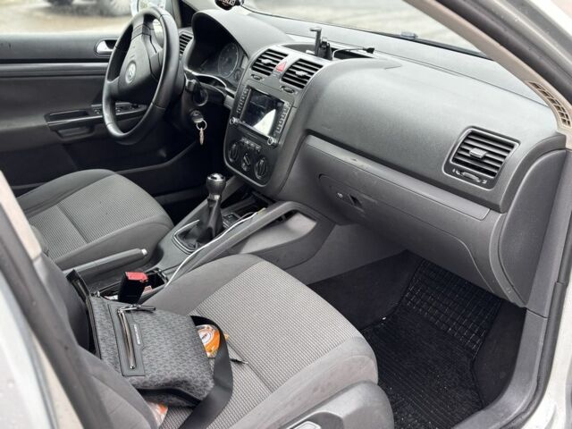 Фольксваген Гольф 2007 в Хмельницком на Automoto.ua Серый Фольксваген Гольф, объемом двигателя 1.9 л и пробегом 211 тыс. км за 6350 $, фото 7 на Automoto.ua