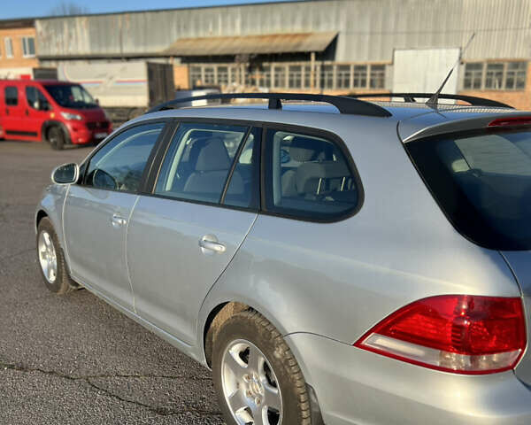 Серый Фольксваген Гольф, объемом двигателя 1.6 л и пробегом 200 тыс. км за 6300 $, фото 26 на Automoto.ua