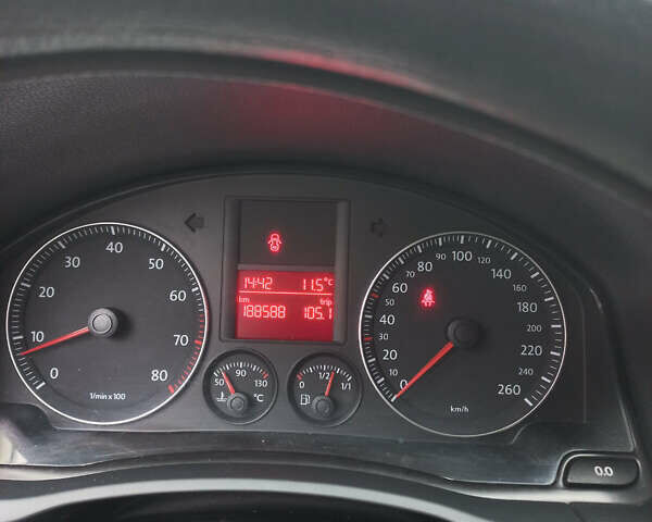 Серый Фольксваген Гольф, объемом двигателя 1.6 л и пробегом 188 тыс. км за 6300 $, фото 13 на Automoto.ua