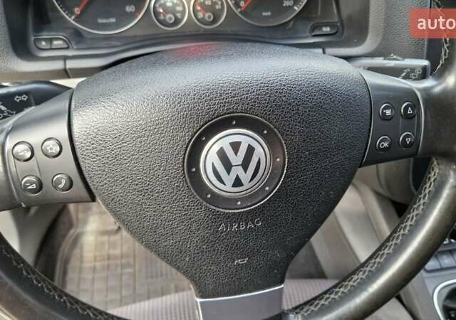 Серый Фольксваген Гольф, объемом двигателя 1.97 л и пробегом 320 тыс. км за 6700 $, фото 47 на Automoto.ua