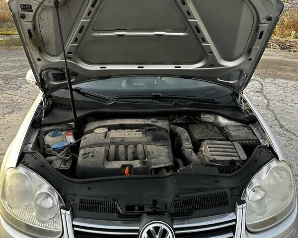 Сірий Фольксваген Гольф, об'ємом двигуна 1.6 л та пробігом 221 тис. км за 5500 $, фото 21 на Automoto.ua