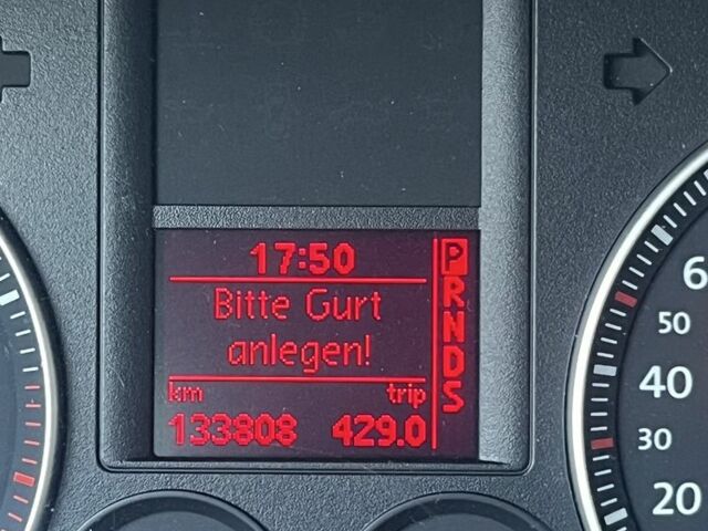 Серый Фольксваген Гольф, объемом двигателя 1.4 л и пробегом 140 тыс. км за 7200 $, фото 5 на Automoto.ua