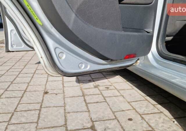 Серый Фольксваген Гольф, объемом двигателя 1.97 л и пробегом 320 тыс. км за 6700 $, фото 37 на Automoto.ua