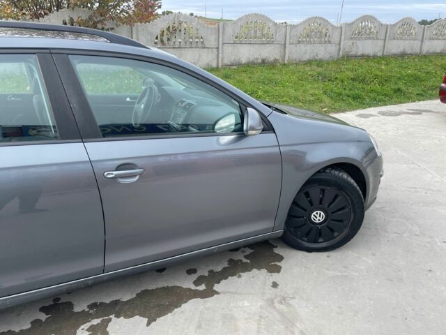 Серый Фольксваген Гольф, объемом двигателя 1.6 л и пробегом 254 тыс. км за 5300 $, фото 4 на Automoto.ua