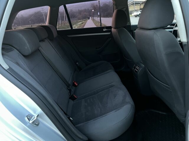 Сірий Фольксваген Гольф, об'ємом двигуна 1.4 л та пробігом 187 тис. км за 5200 $, фото 11 на Automoto.ua