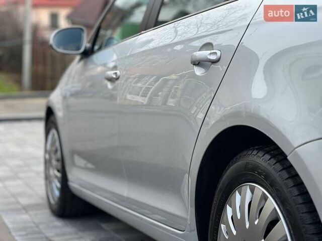 Серый Фольксваген Гольф, объемом двигателя 1.6 л и пробегом 198 тыс. км за 6899 $, фото 23 на Automoto.ua