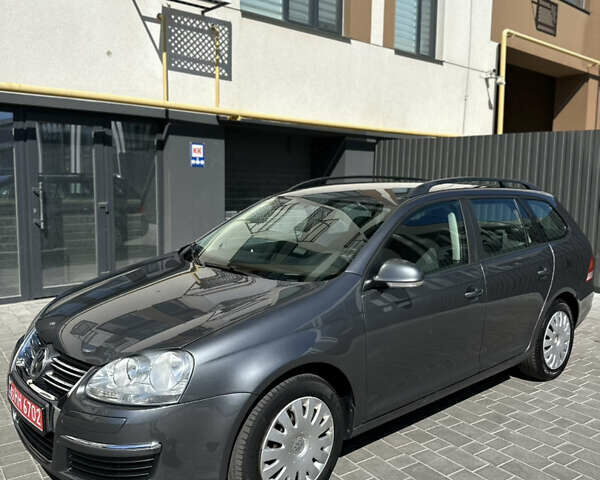 Сірий Фольксваген Гольф, об'ємом двигуна 1.6 л та пробігом 212 тис. км за 6500 $, фото 1 на Automoto.ua