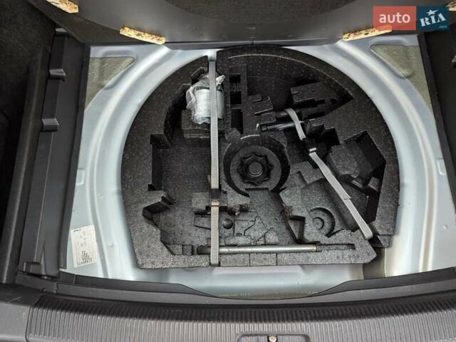 Серый Фольксваген Гольф, объемом двигателя 1.6 л и пробегом 156 тыс. км за 5999 $, фото 18 на Automoto.ua