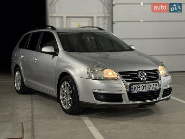 Серый Фольксваген Гольф, объемом двигателя 1.6 л и пробегом 242 тыс. км за 4900 $, фото 12 на Automoto.ua