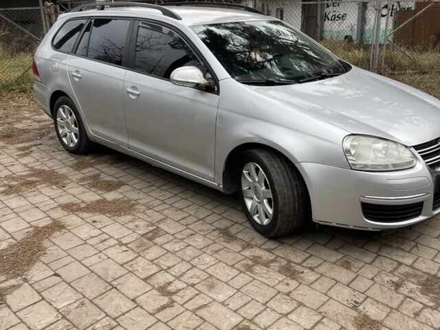 Серый Фольксваген Гольф, объемом двигателя 1.6 л и пробегом 240 тыс. км за 3950 $, фото 2 на Automoto.ua