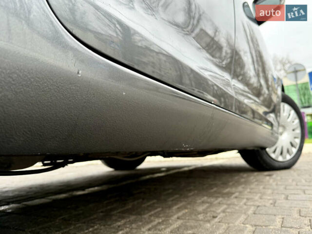 Серый Фольксваген Гольф, объемом двигателя 1.9 л и пробегом 204 тыс. км за 6950 $, фото 8 на Automoto.ua