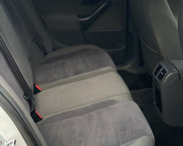 Серый Фольксваген Гольф, объемом двигателя 1.6 л и пробегом 218 тыс. км за 4999 $, фото 16 на Automoto.ua