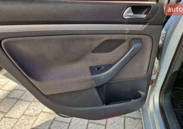 Серый Фольксваген Гольф, объемом двигателя 1.97 л и пробегом 320 тыс. км за 6700 $, фото 38 на Automoto.ua