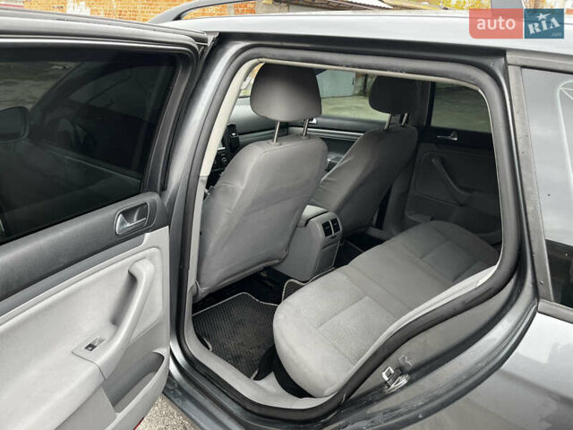 Серый Фольксваген Гольф, объемом двигателя 1.9 л и пробегом 247 тыс. км за 5700 $, фото 8 на Automoto.ua