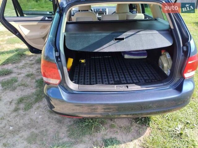 Серый Фольксваген Гольф, объемом двигателя 1.4 л и пробегом 213 тыс. км за 5500 $, фото 8 на Automoto.ua