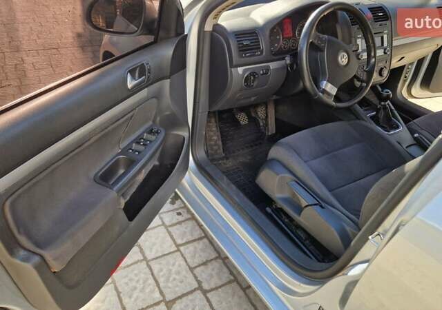 Серый Фольксваген Гольф, объемом двигателя 1.97 л и пробегом 320 тыс. км за 6700 $, фото 28 на Automoto.ua