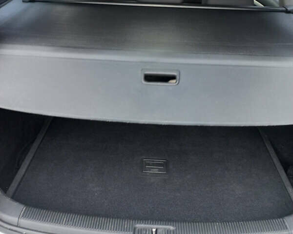 Серый Фольксваген Гольф, объемом двигателя 1.6 л и пробегом 188 тыс. км за 6300 $, фото 15 на Automoto.ua