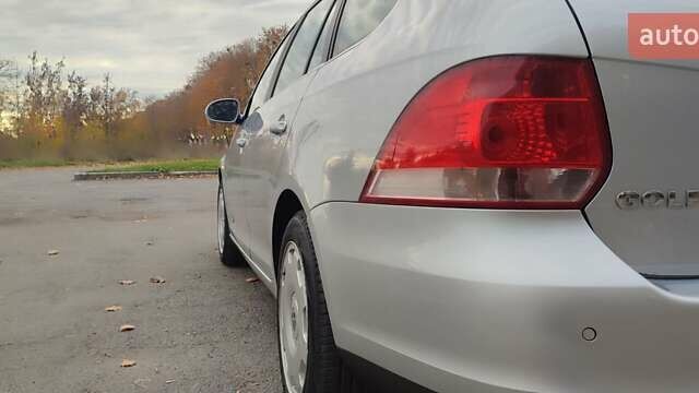 Серый Фольксваген Гольф, объемом двигателя 1.4 л и пробегом 246 тыс. км за 5199 $, фото 2 на Automoto.ua