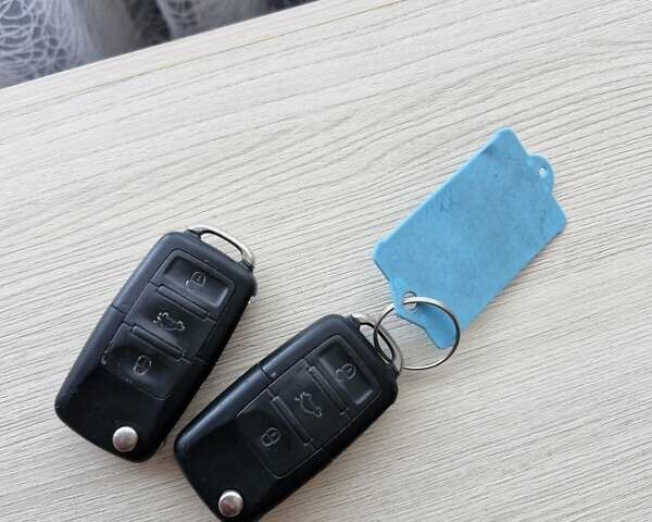 Серый Фольксваген Гольф, объемом двигателя 1.39 л и пробегом 216 тыс. км за 5300 $, фото 12 на Automoto.ua