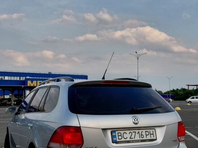 Сірий Фольксваген Гольф, об'ємом двигуна 1.4 л та пробігом 220 тис. км за 4500 $, фото 2 на Automoto.ua