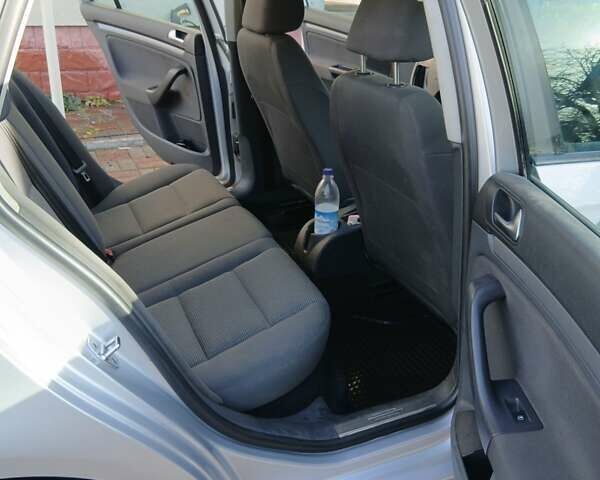 Серый Фольксваген Гольф, объемом двигателя 1.9 л и пробегом 275 тыс. км за 5500 $, фото 11 на Automoto.ua