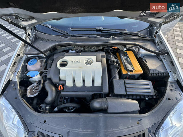 Серый Фольксваген Гольф, объемом двигателя 1.9 л и пробегом 233 тыс. км за 5099 $, фото 23 на Automoto.ua