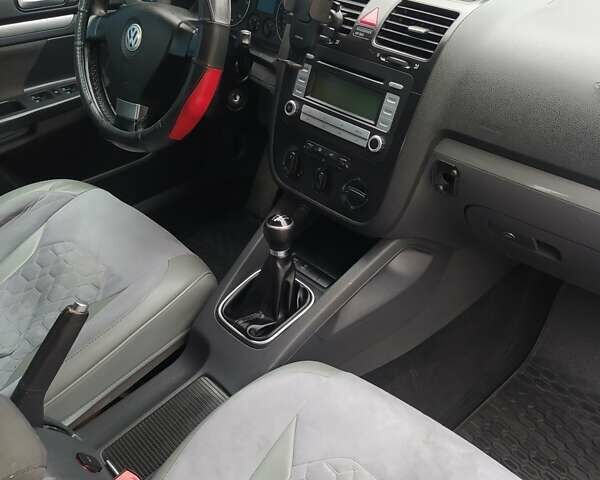 Серый Фольксваген Гольф, объемом двигателя 1.9 л и пробегом 280 тыс. км за 5200 $, фото 19 на Automoto.ua