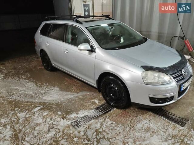 Серый Фольксваген Гольф, объемом двигателя 1.39 л и пробегом 257 тыс. км за 5500 $, фото 2 на Automoto.ua