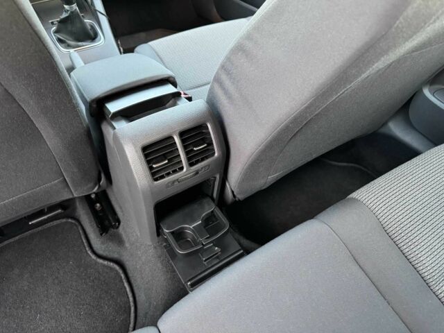 Серый Фольксваген Гольф, объемом двигателя 1.6 л и пробегом 193 тыс. км за 6450 $, фото 16 на Automoto.ua