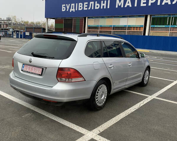 Серый Фольксваген Гольф, объемом двигателя 1.4 л и пробегом 243 тыс. км за 4600 $, фото 3 на Automoto.ua