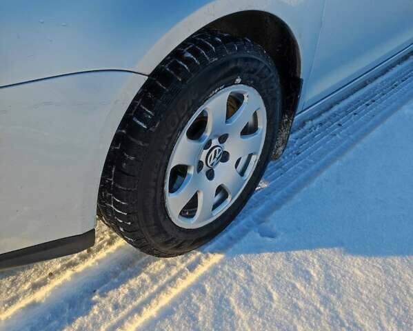 Сірий Фольксваген Гольф, об'ємом двигуна 1.6 л та пробігом 253 тис. км за 6536 $, фото 43 на Automoto.ua