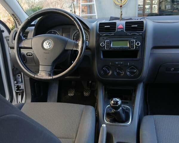 Серый Фольксваген Гольф, объемом двигателя 1.9 л и пробегом 275 тыс. км за 5500 $, фото 13 на Automoto.ua